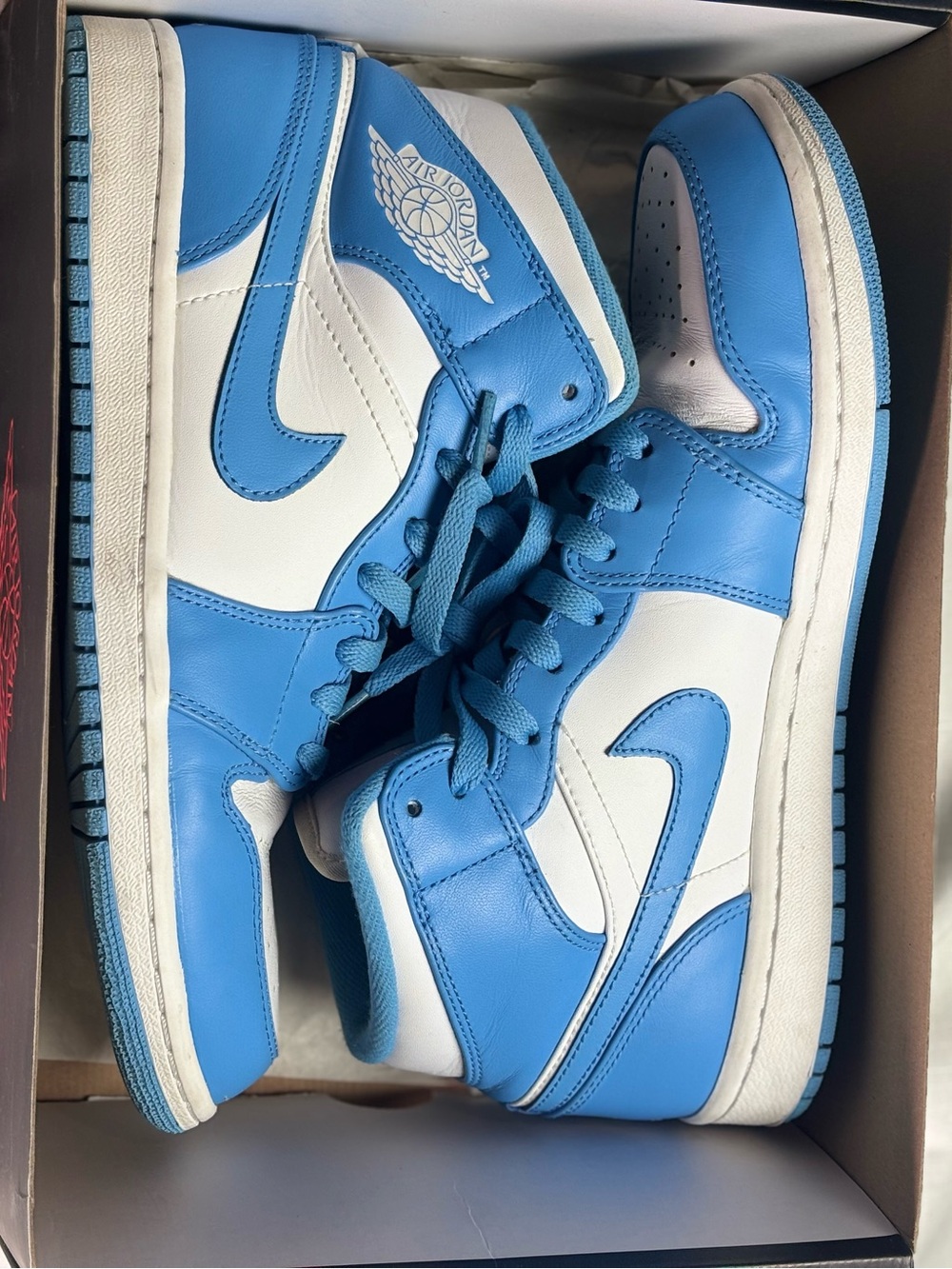 Air Jordan 1 Mid UNC White University Blue Men’s 8.5 - Picture 1 of 9